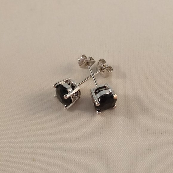 Women's 925 Silver Black Onyx Diamond Zircon Stud Earrings 6mm or .84ctw ea Gift - Picture 4 of 6